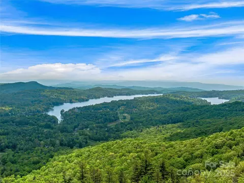 118 Toxaway Drive #118, Lake Toxaway, NC 28747