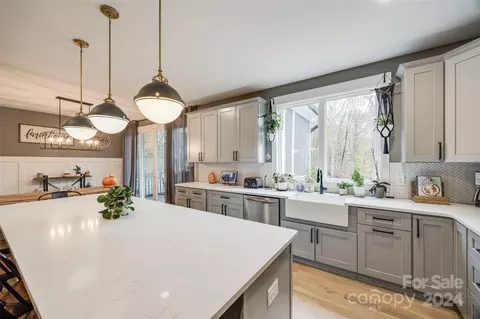 Kitchen - 785 Ormand Rd, York, SC 29745 photo 3 of 4