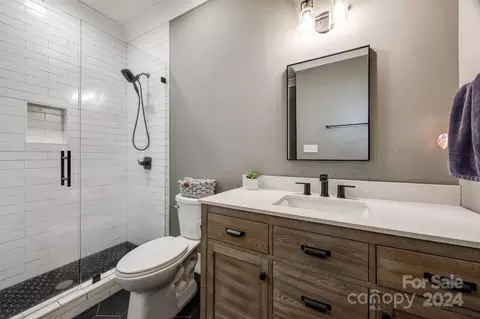 Bath - 785 Ormand Rd, York, SC 29745 photo 1 of 7