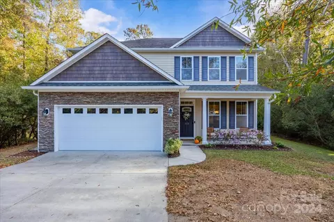 173 Cornel Ln, Hampstead, NC 28443