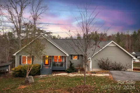 20 Callisto Dr, Weaverville, NC 28787