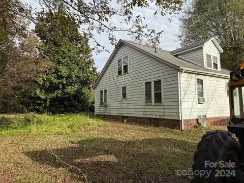 4169 Section House Rd, Hickory, NC 28601 photo 2