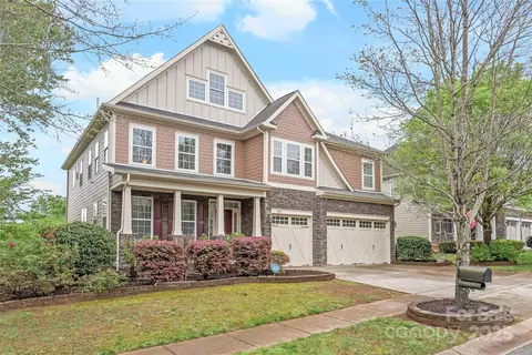 8905 Valleymoon Ln, Charlotte, NC 28214