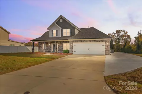 241 Montreat Dr, Lexington, NC 27295