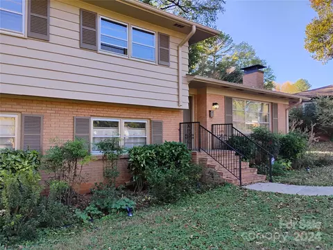 3400 Country Club Dr, Charlotte, NC 28205