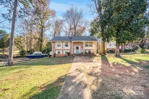 8905 Longview Dr, Charlotte, NC 28214