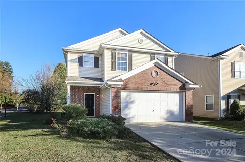 9240 Newfield St, Charlotte, NC 28216