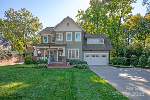 2958 Sharon View Rd, Charlotte, NC 28210