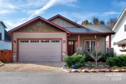 42 Destination Dr, Asheville, NC 28806