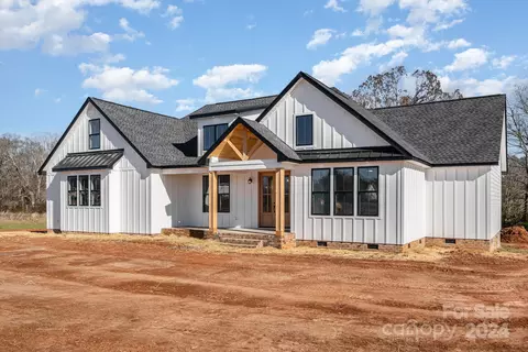 4227 Brandy Creek Ct, Clover, SC 29710