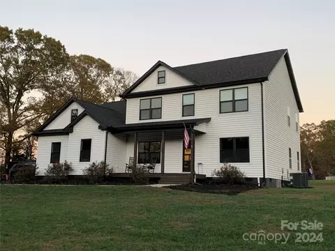 4308 29th Street Ne Dr NE, Hickory, NC 28601