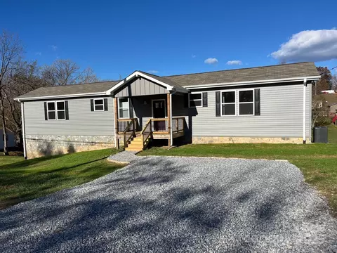 353 Morehead Rd, Marion, NC 28752