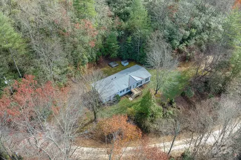 80 Viola Ln, Balsam Grove, NC 28708