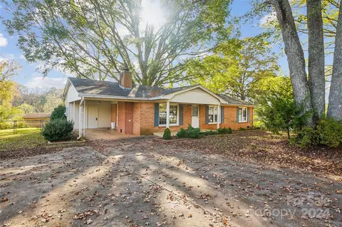 4321 Bedfordshire Dr, Gastonia, NC 28056