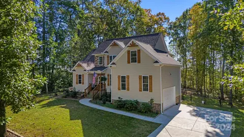 3823 Church Hill Ln, Maiden, NC 28650
