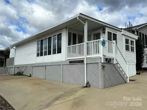 215 Grand View B147 Dr #B147, New London, NC 28127