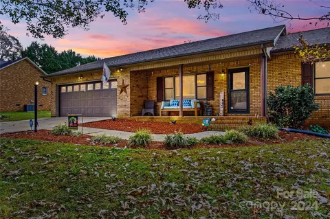 233 Beech Brook Ln, Statesville, NC 28625