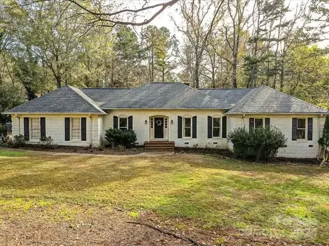 3711 High Ridge Rd, Charlotte, NC 28270