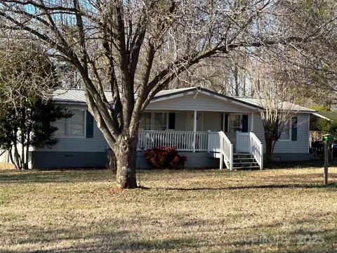 258 E Dalton Rd, Ellenboro, NC 28040 photo 3