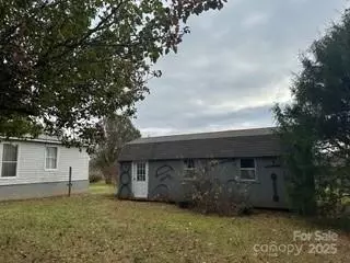 258 E Dalton Rd, Ellenboro, NC 28040 photo 4