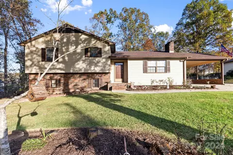 1271 Pearl Dr, Cherryville, NC 28021