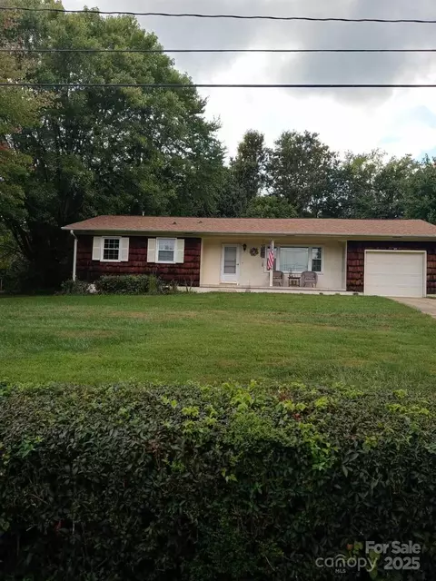 141 Cherokee Way, Marion, NC 28752