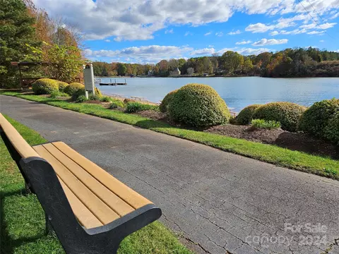 7189 Windy Pine Cir, Denver, NC 28037 photo 3