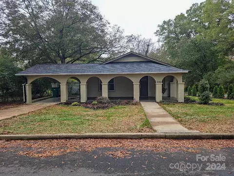 221 8th St, Albemarle, NC 28001