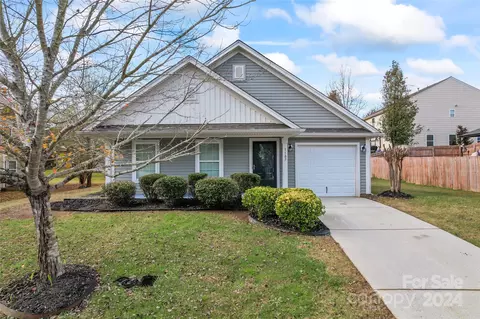 1107 Hunter St, Statesville, NC 28677