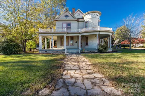 307 Kings Mountain St, Clover, SC 29710