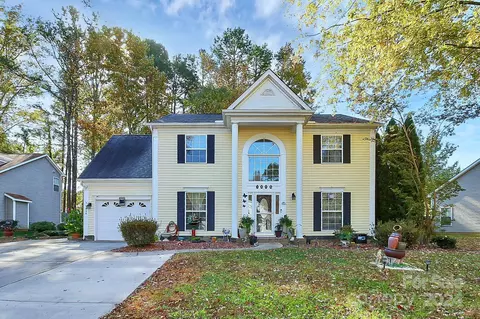 1846 Colin Creek Ln, Charlotte, NC 28214