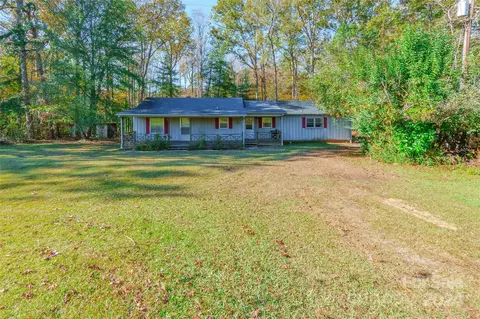 616 Gillsbrook Rd, Lancaster, SC 29720