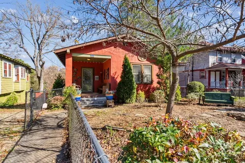 111 Pearson Dr, Asheville, NC 28801