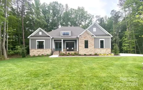 811 Irish Creek 1 Dr #1, Landis, NC 28088