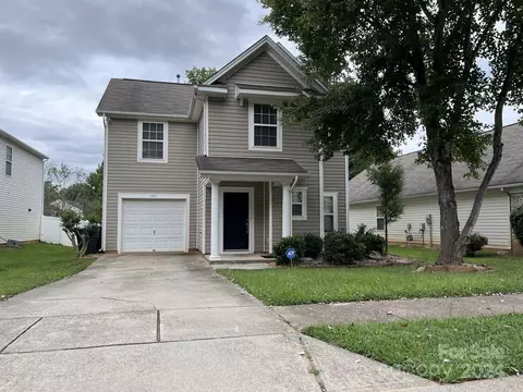 14011 Pinyon Pine Ln, Charlotte, NC 28215