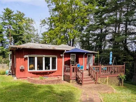 246 N Hills Dr, Hendersonville, NC 28791