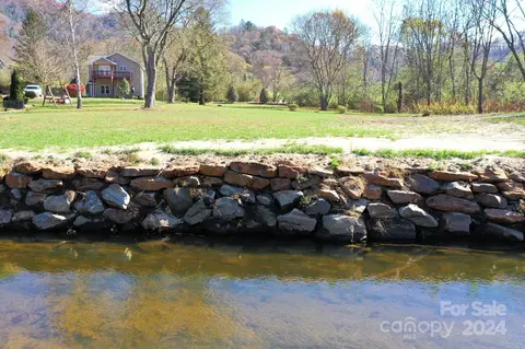 Bugle Boy Drive, Cullowhee, NC 28723