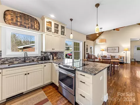 Kitchen - 25 Cunningham St, Brevard, NC 28712 photo 4 of 4