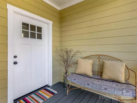 Exterior - 25 Cunningham St, Brevard, NC 28712 photo 6 of 13