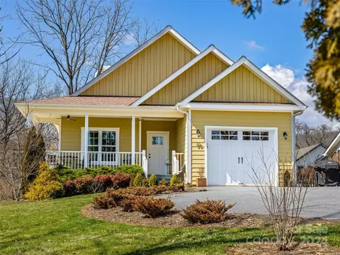 Exterior - 25 Cunningham St, Brevard, NC 28712 photo 13 of 13