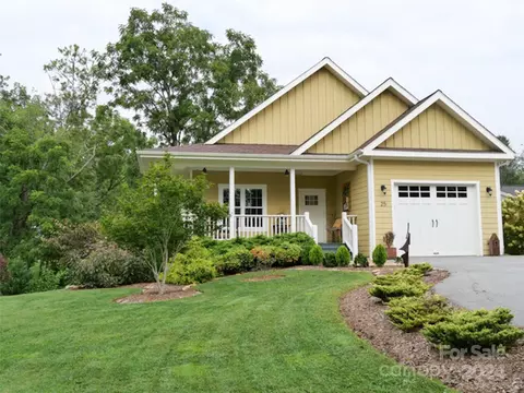 Exterior - 25 Cunningham St, Brevard, NC 28712 photo 11 of 13