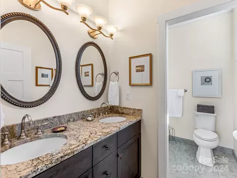 Bath - 25 Cunningham St, Brevard, NC 28712 photo 2 of 4