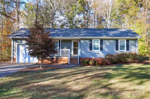 2857 Pine Ridge Rd, Asheboro, NC 27205