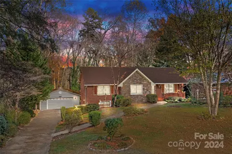 680 Grandview Ne Dr NE, Concord, NC 28025