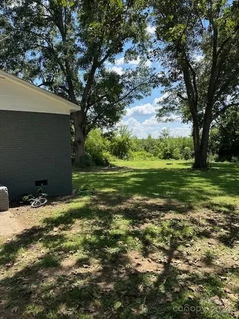 Exterior - 802 Independence Dr, Wingate, NC 28174 photo 3 of 3