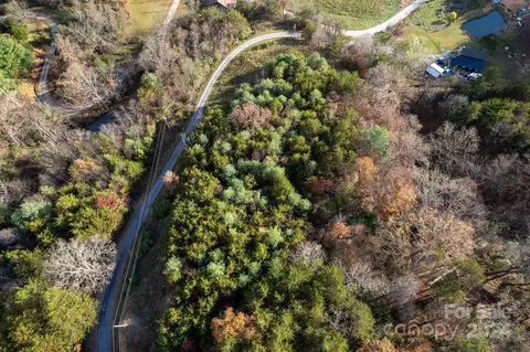 521 Hooper Cemetery Rd, Cullowhee, NC 28723