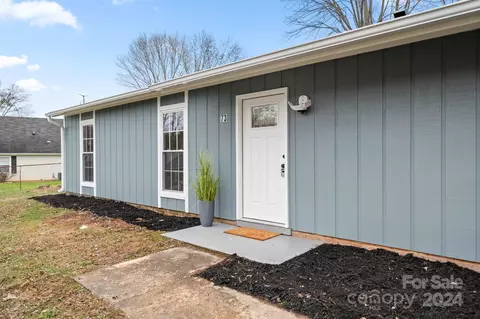 73 Tipperary Dr, Asheville, NC 28806