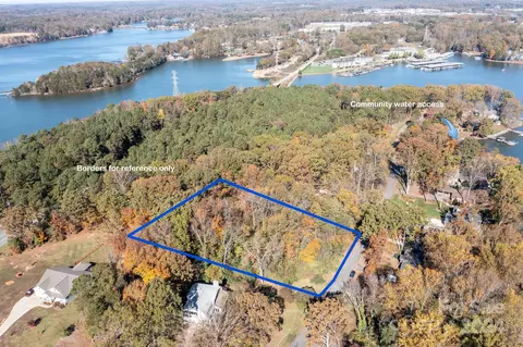 7882 Tradewinds Dr, Sherrills Ford, NC 28673