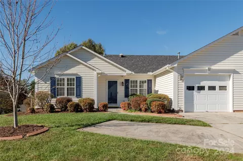 11 Briarbrook Rd, Fletcher, NC 28732