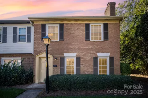 1517 Lansdale Dr, Charlotte, NC 28205